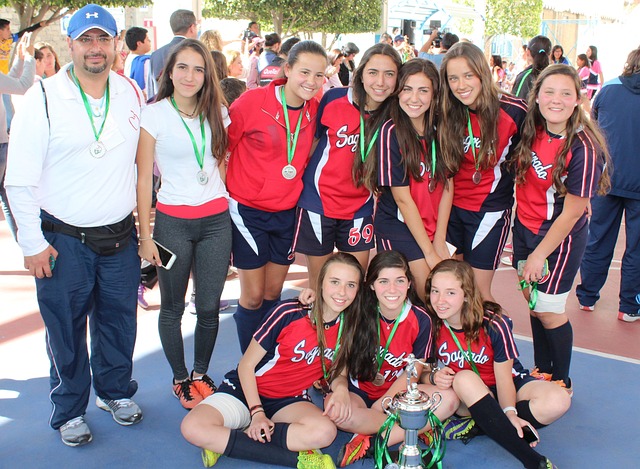 欧文快攻上篮制胜