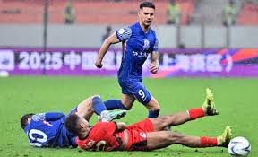 米体：那不勒斯冬窗急需补腰，已联系曼联询问引进梅努可行性